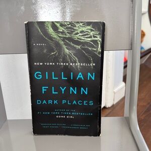 Dark Places by Gillian Flynn